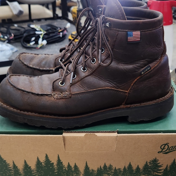 bull run moc toe 6 tobacco Danner 6" GTX Electrical hazard protection Danner Bull Run Moc Toe